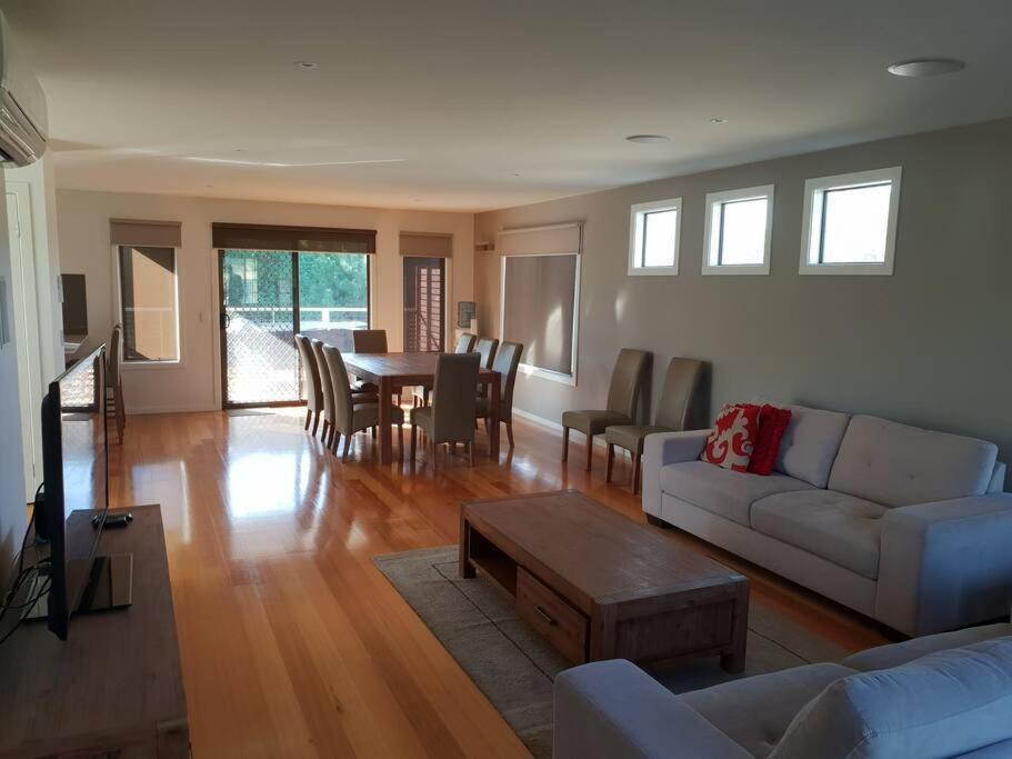 Venus Haven - Beach 1, Linen, Wifi, Netflix Venus Bay Exterior foto