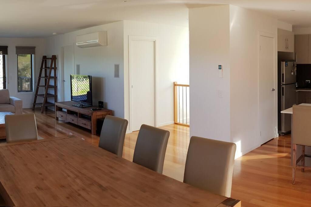 Venus Haven - Beach 1, Linen, Wifi, Netflix Venus Bay Exterior foto