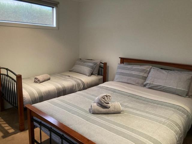 Venus Haven - Beach 1, Linen, Wifi, Netflix Venus Bay Exterior foto